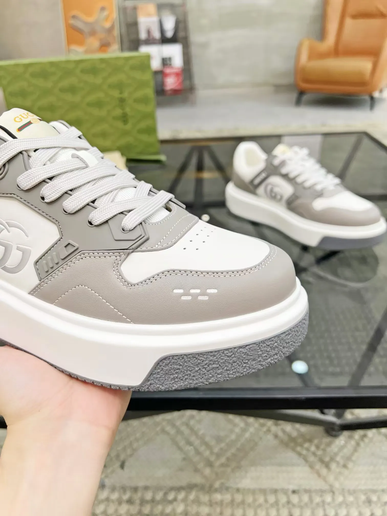 Men's Men's Shoes Men's Men's 💰460 new men's shoes GUCCI [Lightning] latest shoes shipped. Original quality, fashionable, made of special materials, sheepskin lining, brand new packaging. The foot feels super comfortable and the workmanship is impeccable. Size: 38-45